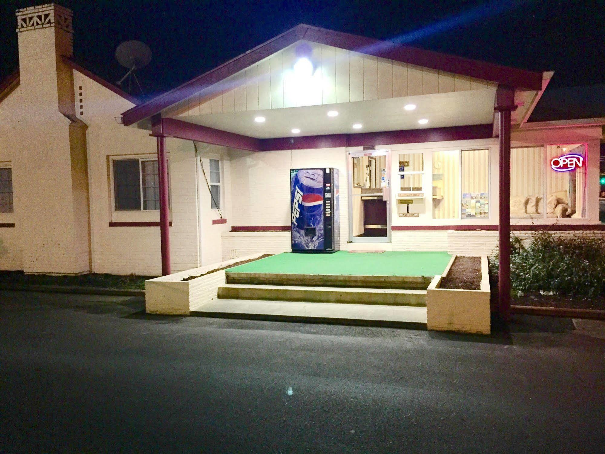Travelers Inn Motel Salem Bagian luar foto