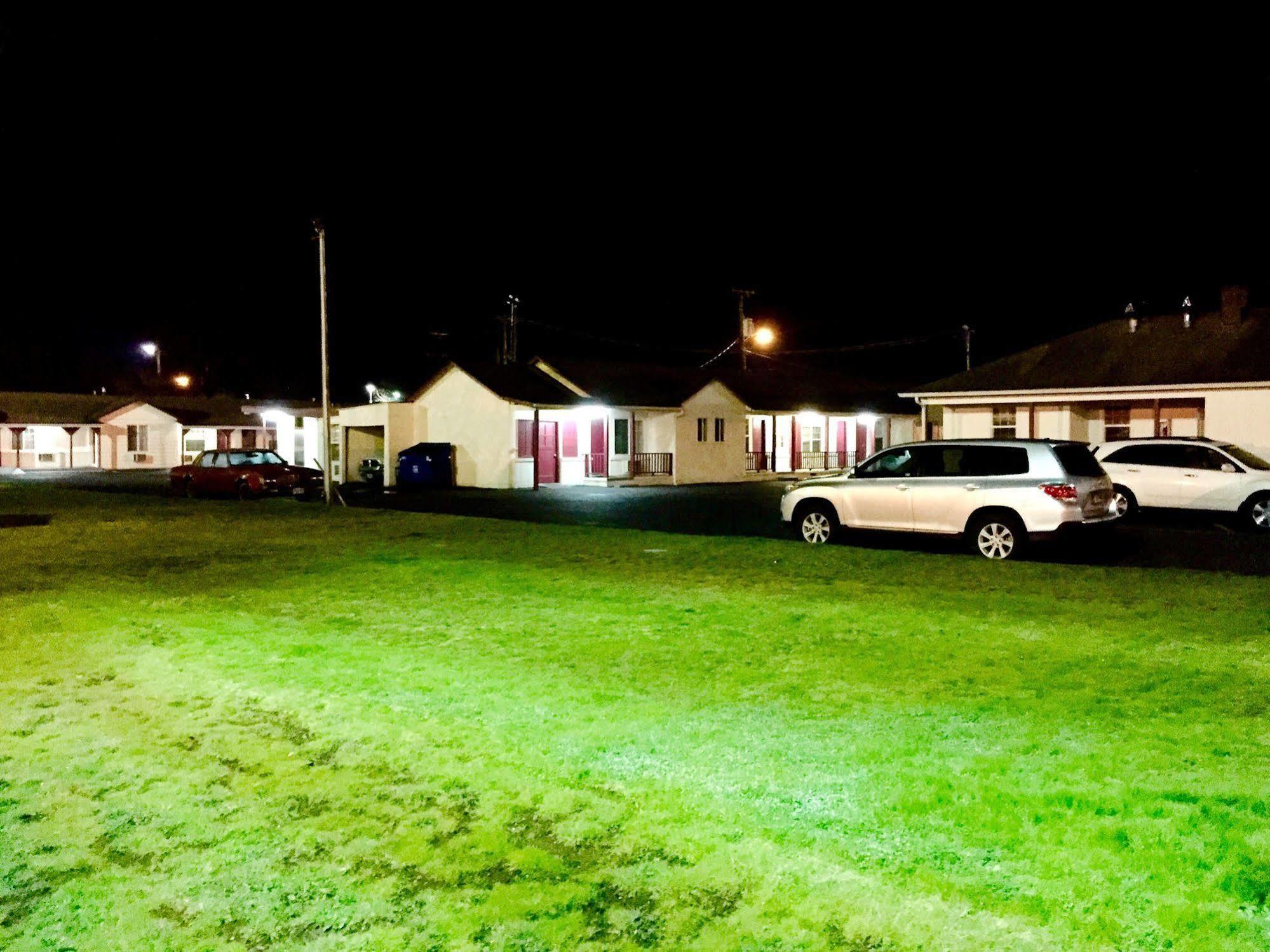 Travelers Inn Motel Salem Bagian luar foto